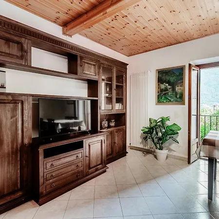 Delizioso Bilocale Vista アパート