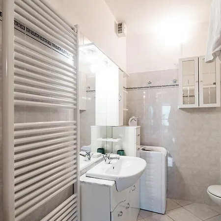 Delizioso Bilocale Vista アパート Colonno