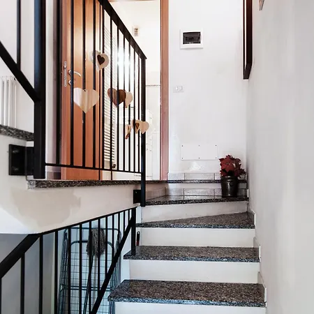 Delizioso Bilocale Vista アパート